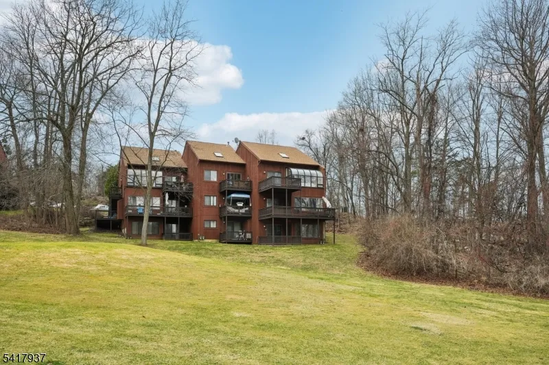 8 Baily Bunion Ct #2 Unit 2 Vernon, NJ 07462