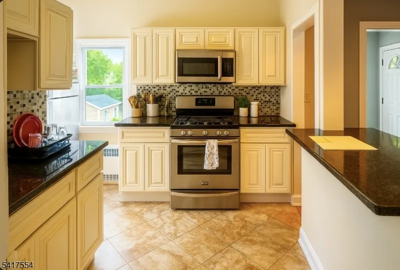17 Carteret St Bloomfield, NJ 07003