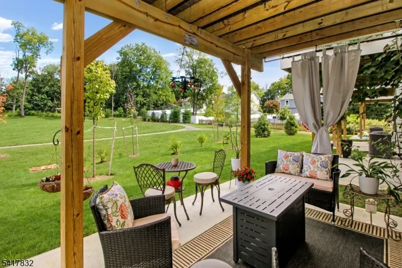 14 Saw Mill Circle Hackettstown Town, NJ 07840