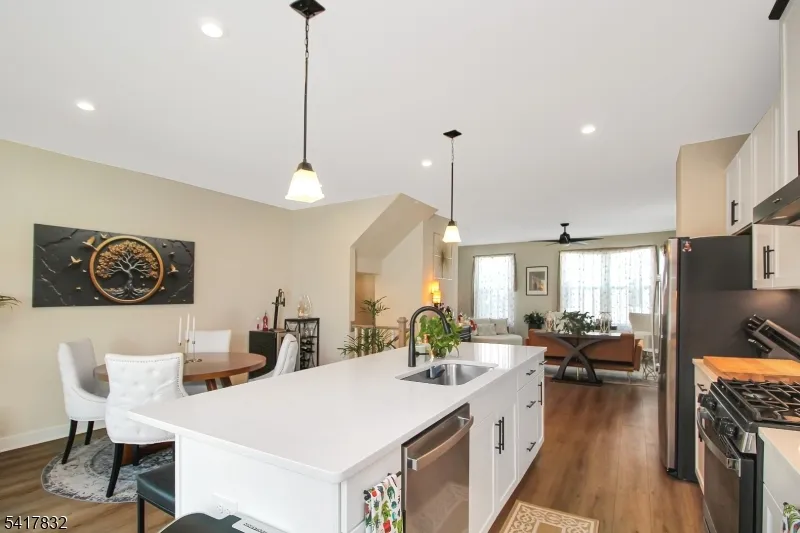 14 Saw Mill Circle Hackettstown Town, NJ 07840