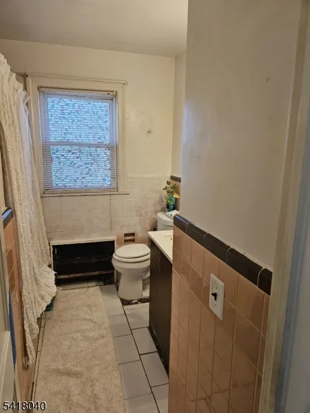 836 Summit St Linden City, NJ 07036