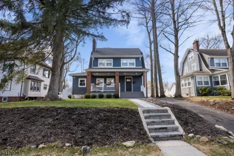246 Stirling Ave