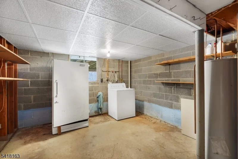 18 Kendall Dr Ringwood, NJ 07456