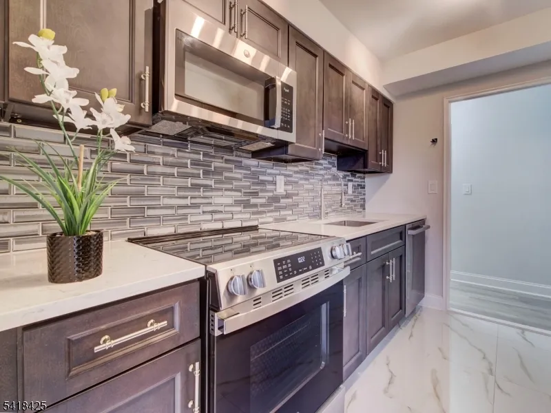 377 S Harrison Street #8I Unit 8I East Orange City, NJ 07018