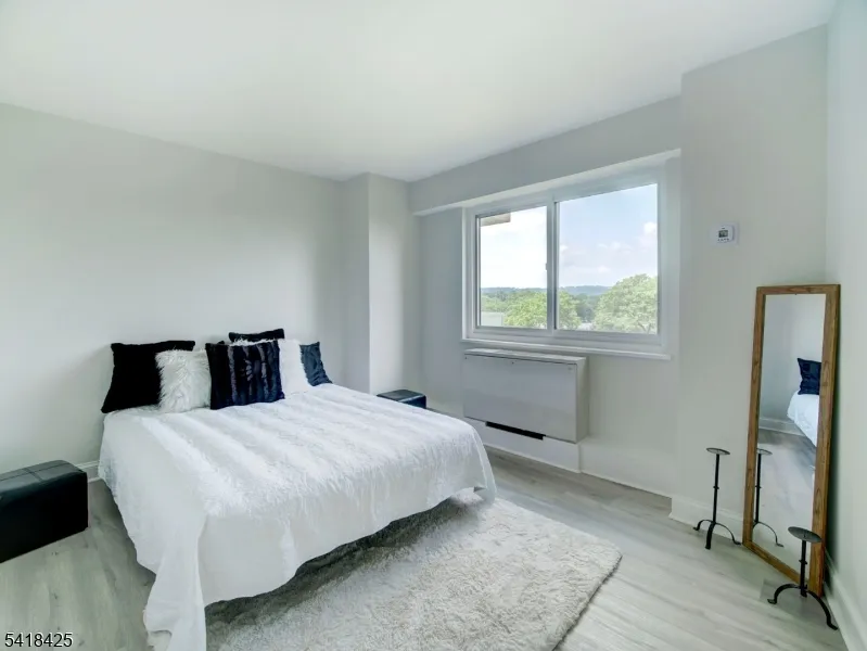377 S Harrison Street #8I Unit 8I East Orange City, NJ 07018
