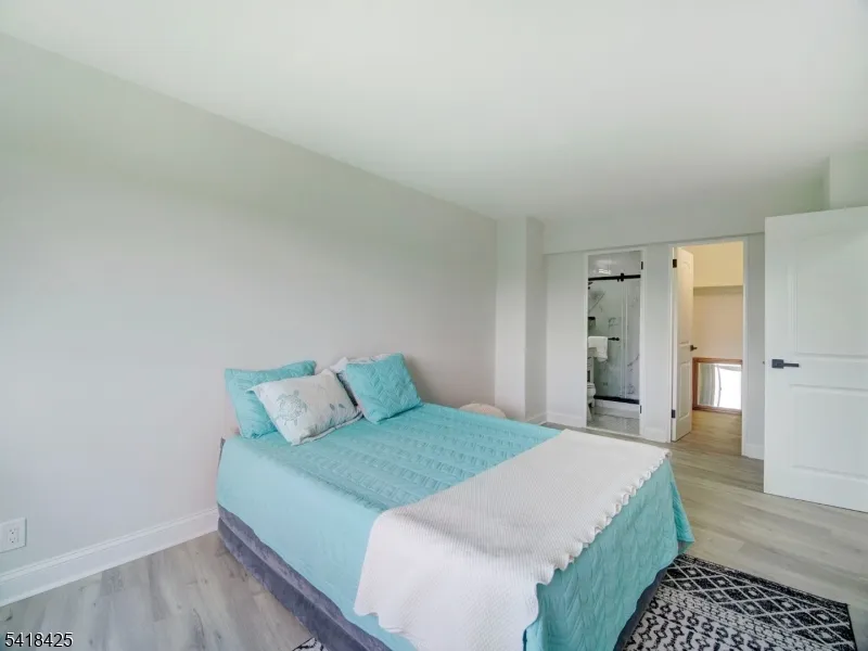 377 S Harrison Street #8I Unit 8I East Orange City, NJ 07018