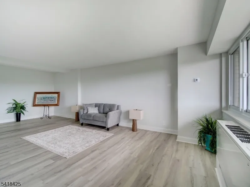 377 S Harrison Street #8I Unit 8I East Orange City, NJ 07018