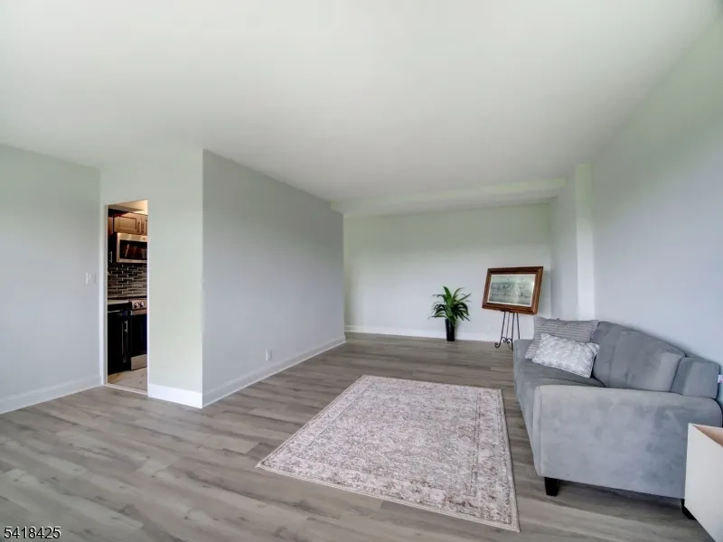 377 S Harrison Street #8I Unit 8I East Orange City, NJ 07018