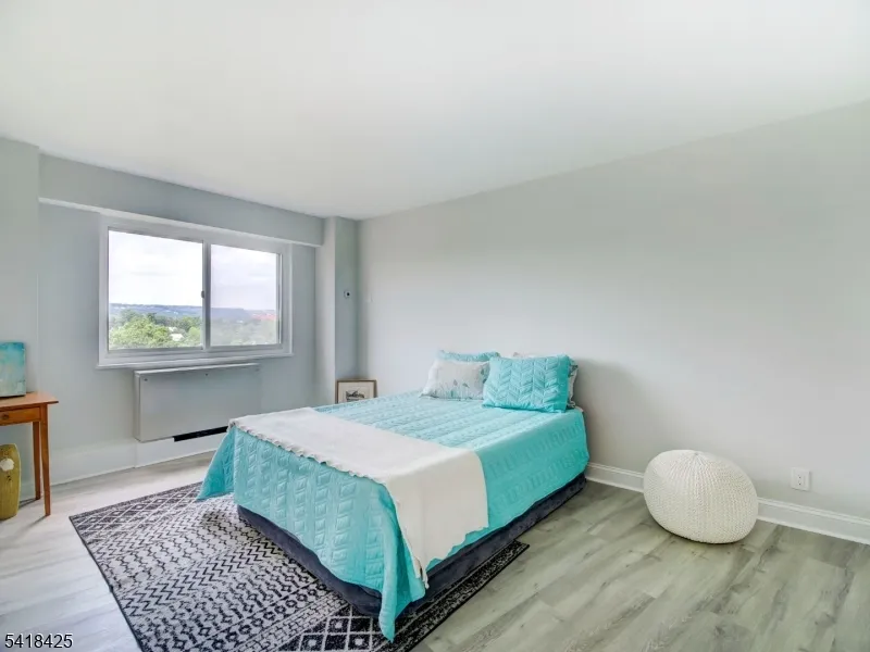 377 S Harrison Street #8I Unit 8I East Orange City, NJ 07018
