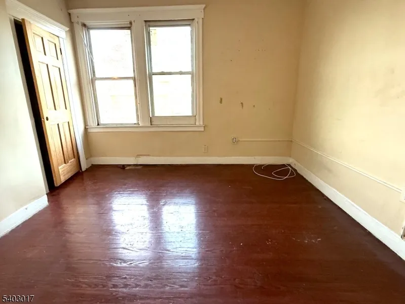 66 Scheerer Ave Newark City, NJ 07112
