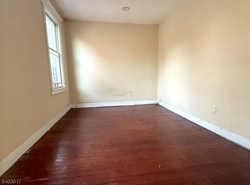 66 Scheerer Ave Newark City, NJ 07112