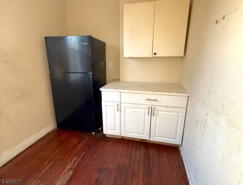 66 Scheerer Ave Newark City, NJ 07112