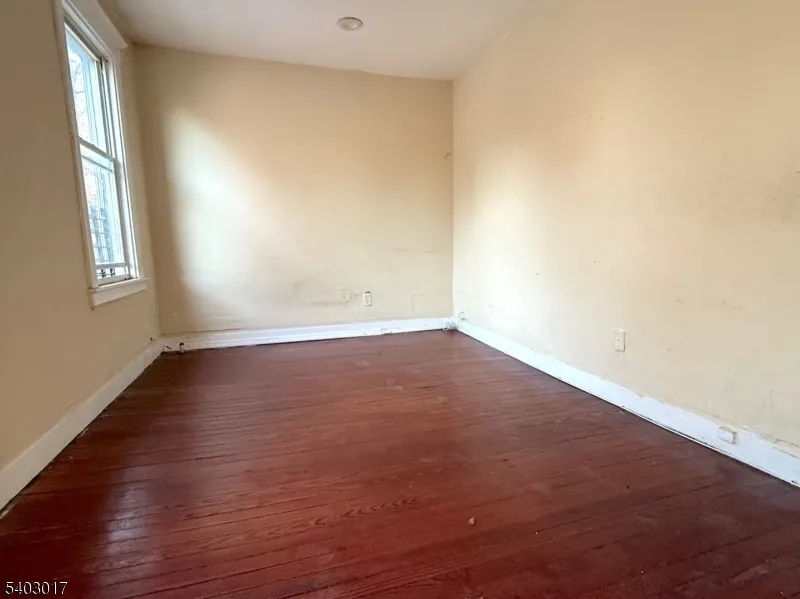 66 Scheerer Ave Newark City, NJ 07112