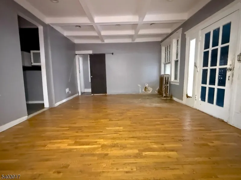 66 Scheerer Ave Newark City, NJ 07112