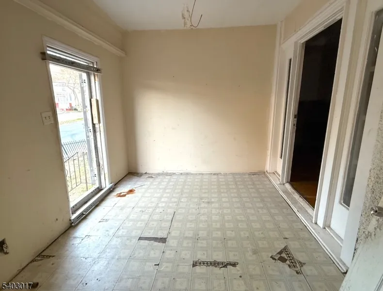 66 Scheerer Ave Newark City, NJ 07112