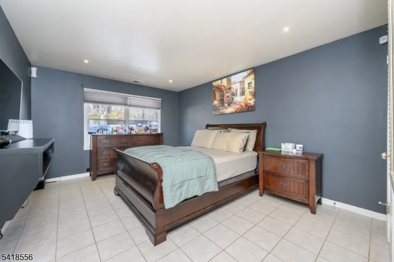235 Dakota St Paterson City, NJ 07503