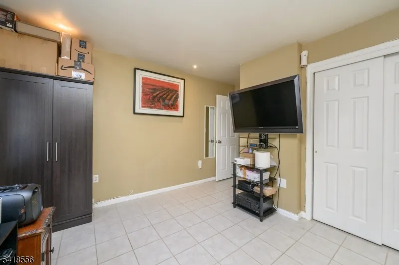 235 Dakota St Paterson City, NJ 07503