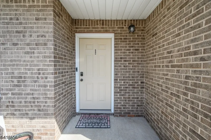 235 Dakota St Paterson City, NJ 07503