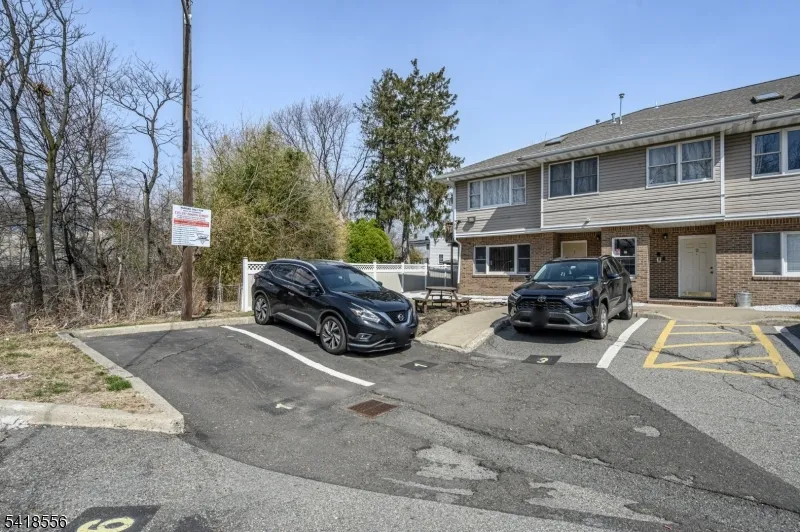 235 Dakota St Paterson City, NJ 07503