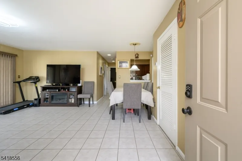 235 Dakota St Paterson City, NJ 07503