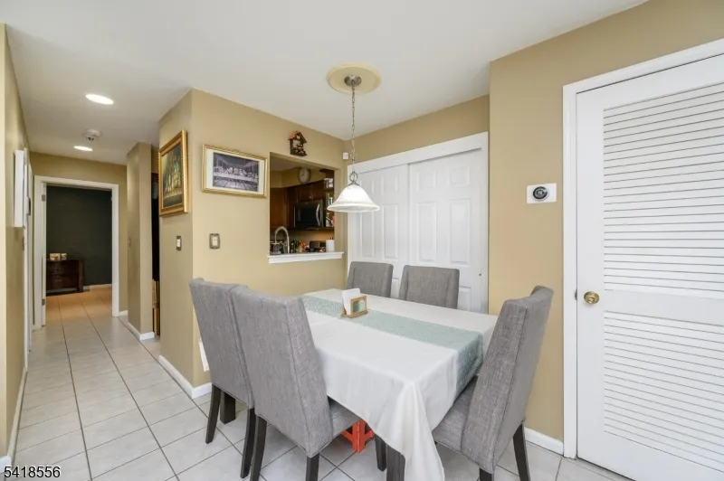 235 Dakota St Paterson City, NJ 07503
