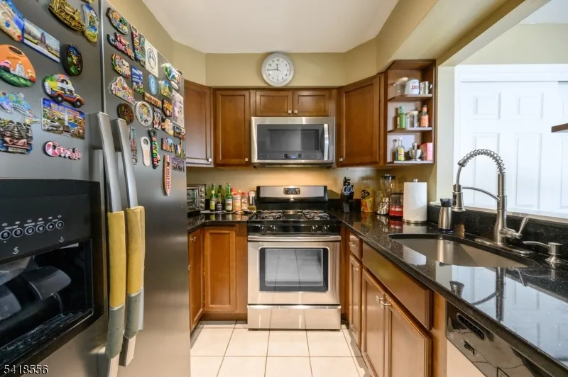 235 Dakota St Paterson City, NJ 07503