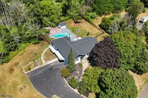 2 Rossi Dr