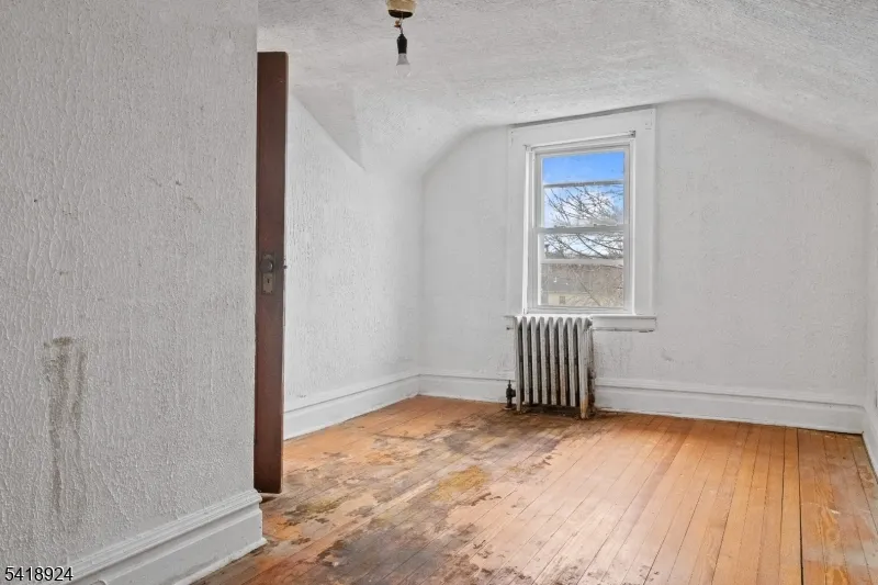 315 Meeker Ave Newark City, NJ 07112
