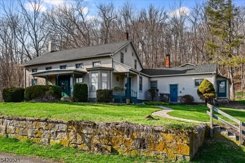 195 Allamuchy Rd
