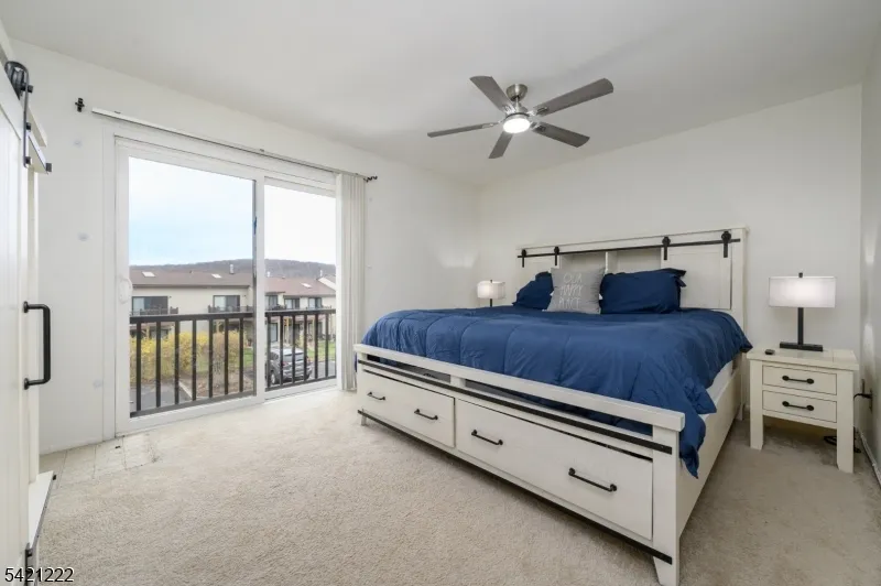 1614 Spruce Hills Dr Glen Gardner, NJ 08826