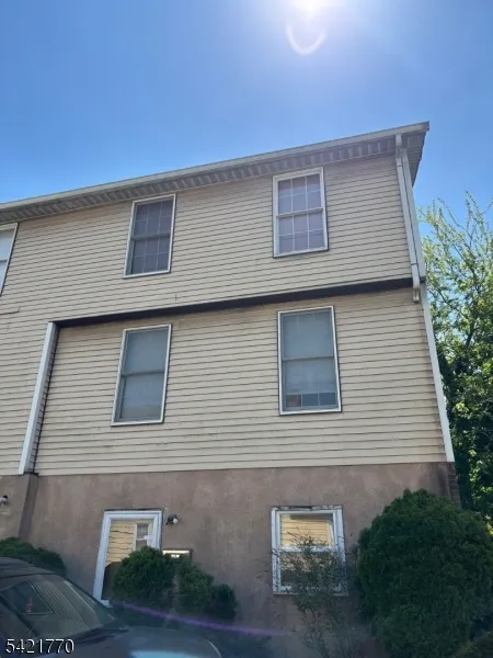 25 Wetmore Ave Unit 2