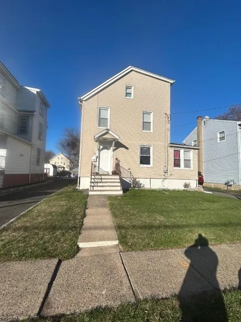 42 Whitewood Ave