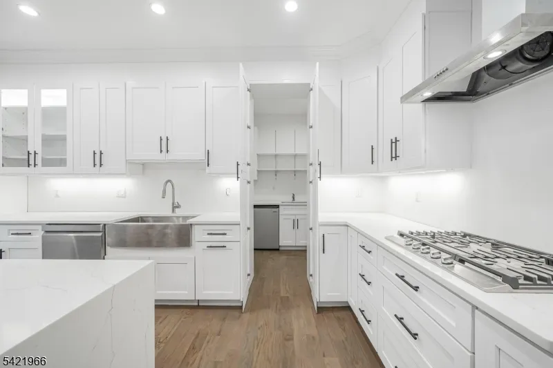 85 Pine Brook Rd Montville, NJ 07082