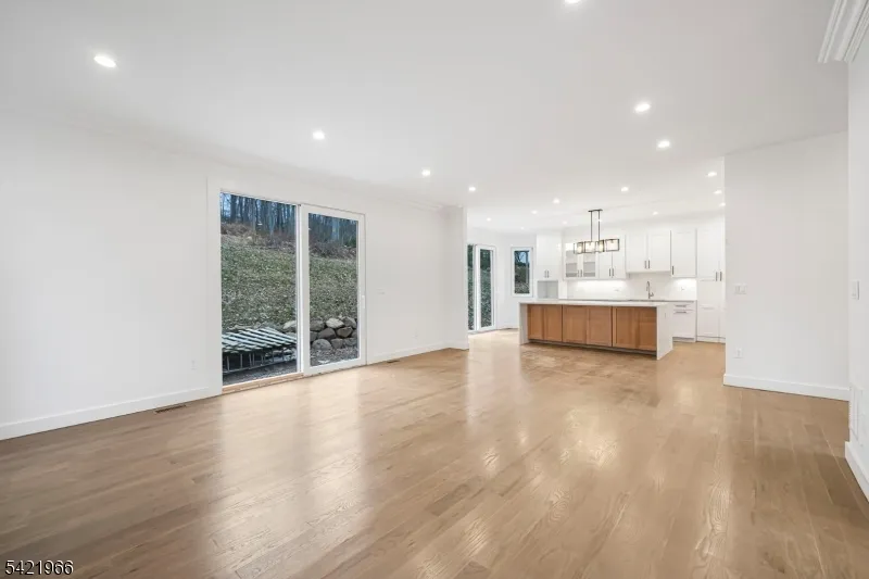 85 Pine Brook Rd Montville, NJ 07082