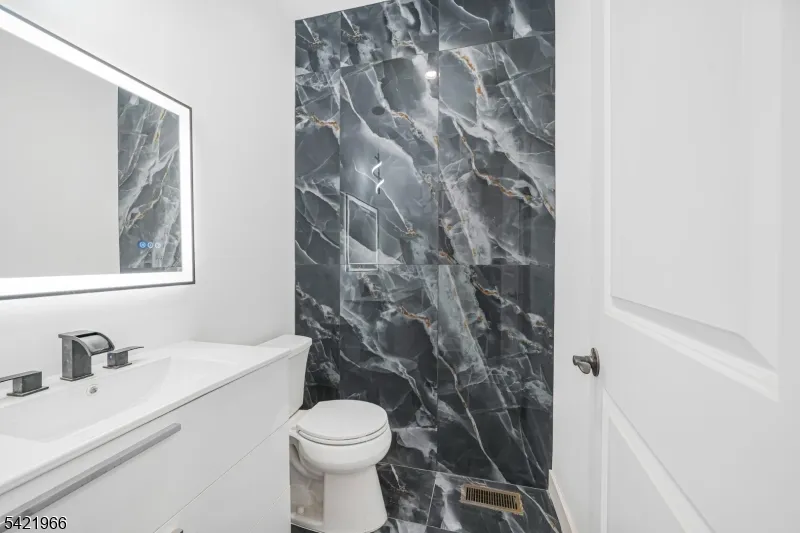 85 Pine Brook Rd Montville, NJ 07082