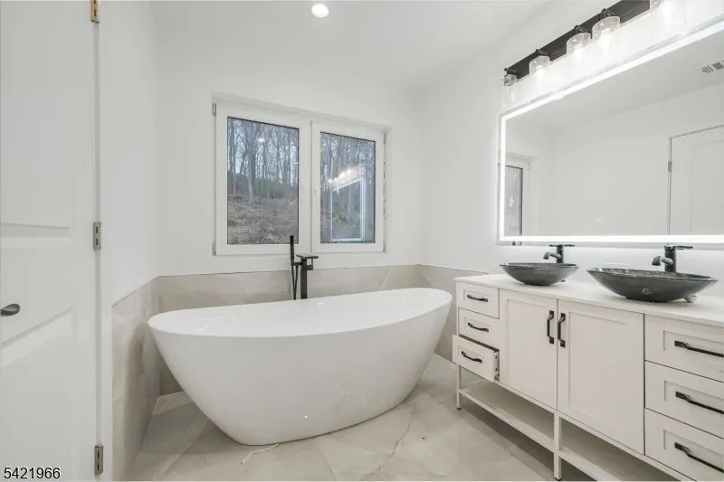 85 Pine Brook Rd Montville, NJ 07082