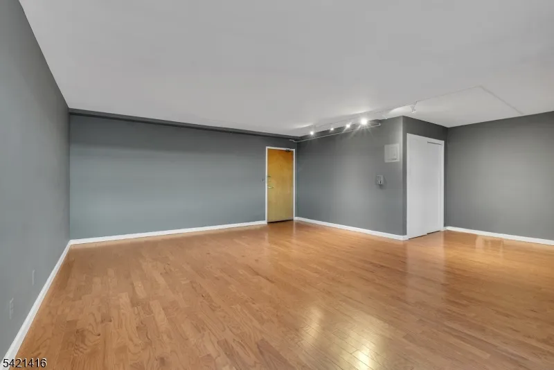 208 Anderson St Hackensack City, NJ 07601