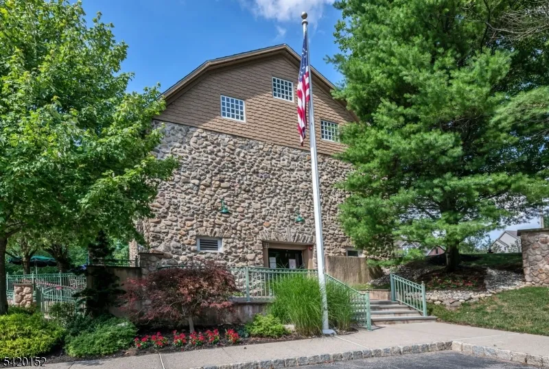 1317 Paddington Rd Mahwah, NJ 07430