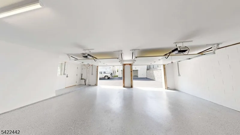 376 5Th Ave Paterson City, NJ 07514