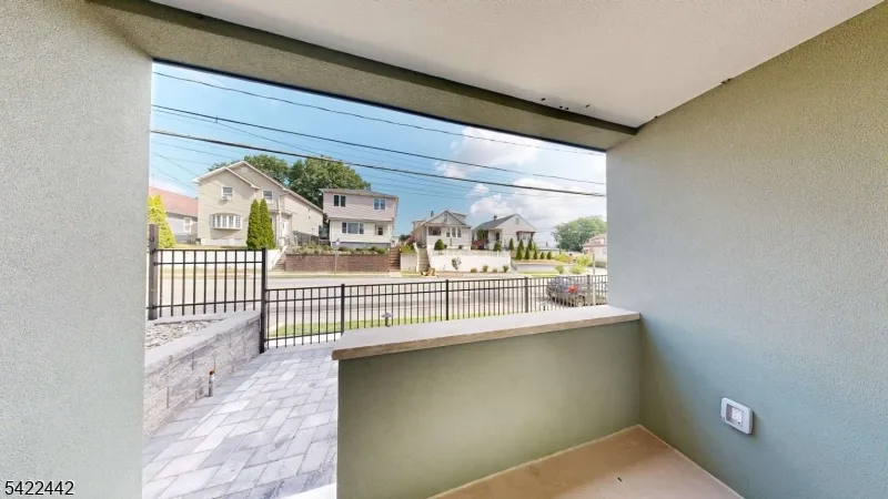 376 5Th Ave Paterson City, NJ 07514