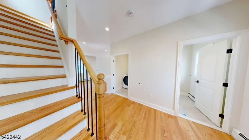 376 5Th Ave Paterson City, NJ 07514