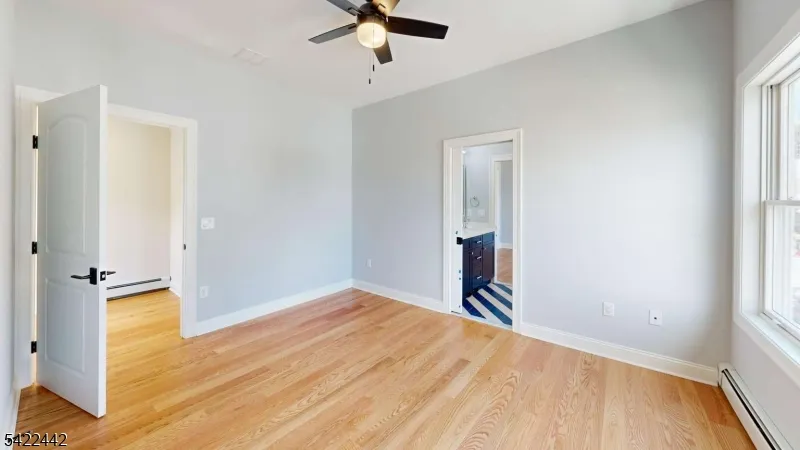376 5Th Ave Paterson City, NJ 07514