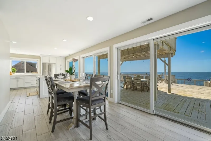 27 S Beach Ave Middle, NJ 08210