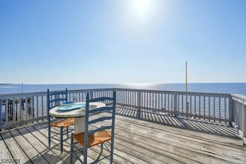 27 S Beach Ave Middle, NJ 08210