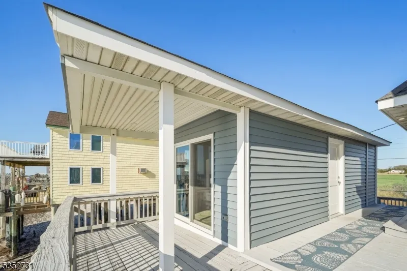 27 S Beach Ave Middle, NJ 08210
