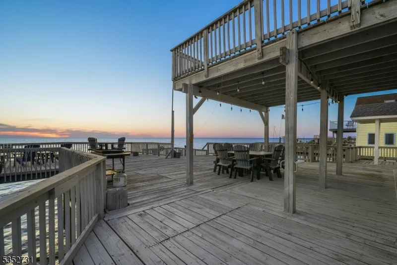 27 S Beach Ave Middle, NJ 08210