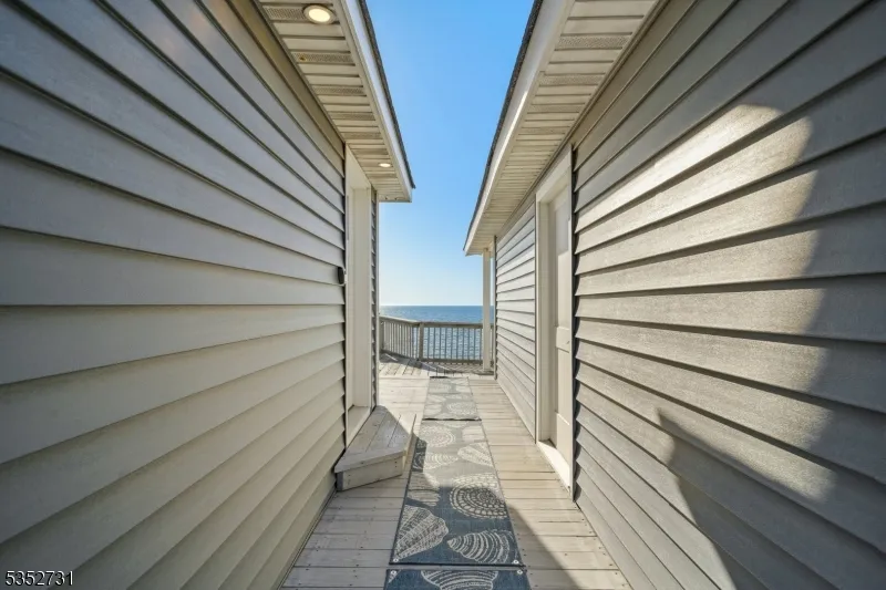 27 S Beach Ave Middle, NJ 08210
