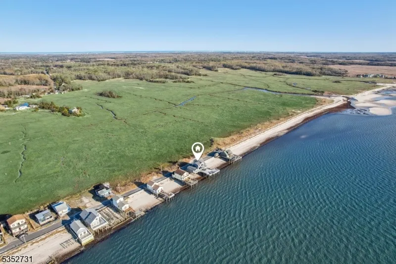 27 S Beach Ave Middle, NJ 08210