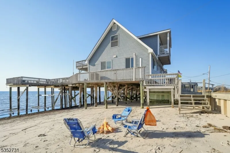 27 S Beach Ave Middle, NJ 08210