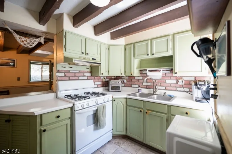 1053 S Main St Phillipsburg Town, NJ 08865